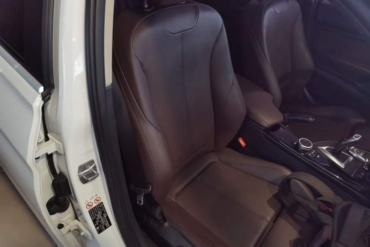 Used BMW 3 Series 2018 320Li Fashion Model Right Front Seat