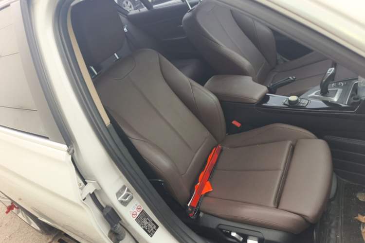 Used BMW 3 Series 2018 320Li Fashion Model Right Front Seat