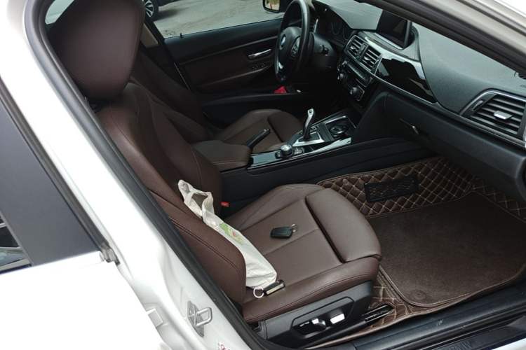 Used BMW 3 Series 2018 320Li Fashion Model Right Front Seat