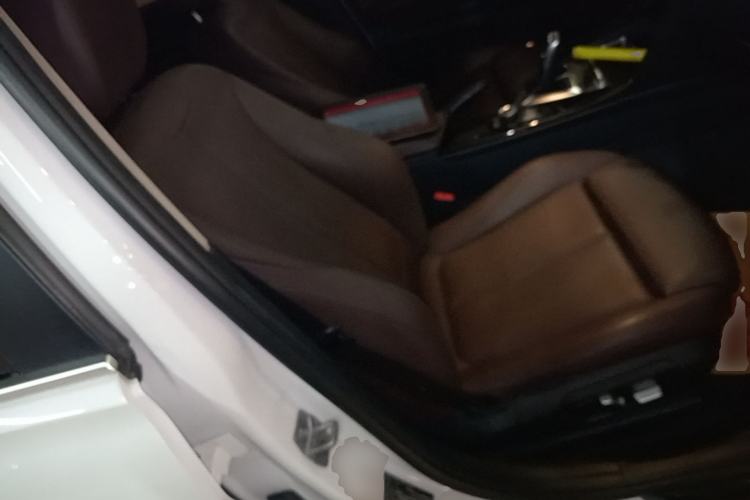 Used BMW 3 Series 2018 320Li Fashion Model Right Front Seat