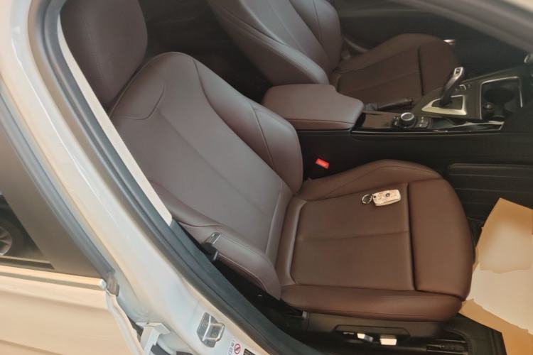 Used BMW 3 Series 2018 320Li Fashion Model Right Front Seat