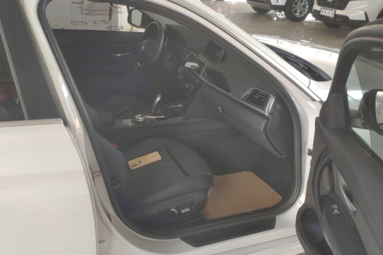 Used BMW 3 Series 2018 320Li xDrive Fashion Model Right Front Seat