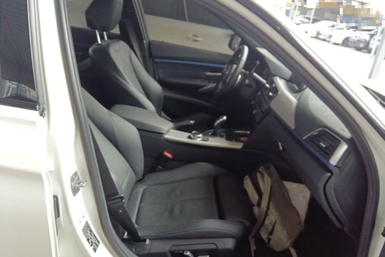 Used BMW 3 Series 2018 320i M Sport Package Right Front Seat