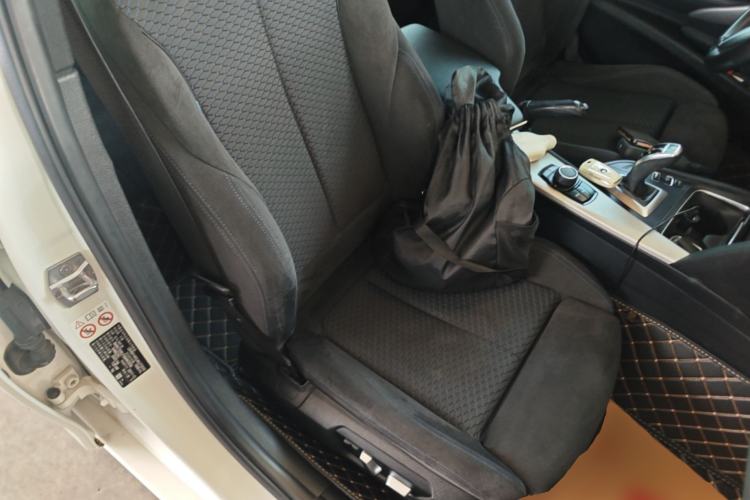 Used BMW 3 Series 2018 320i M Sport Package Right Front Seat