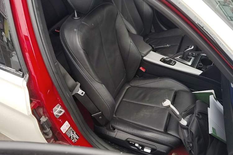 Used BMW 3 Series 2018 320i M Sport Package Right Front Seat