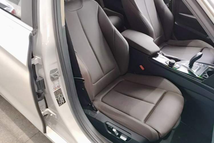 Used BMW 3 Series 2018 320Li Fashion Model Right Front Seat
