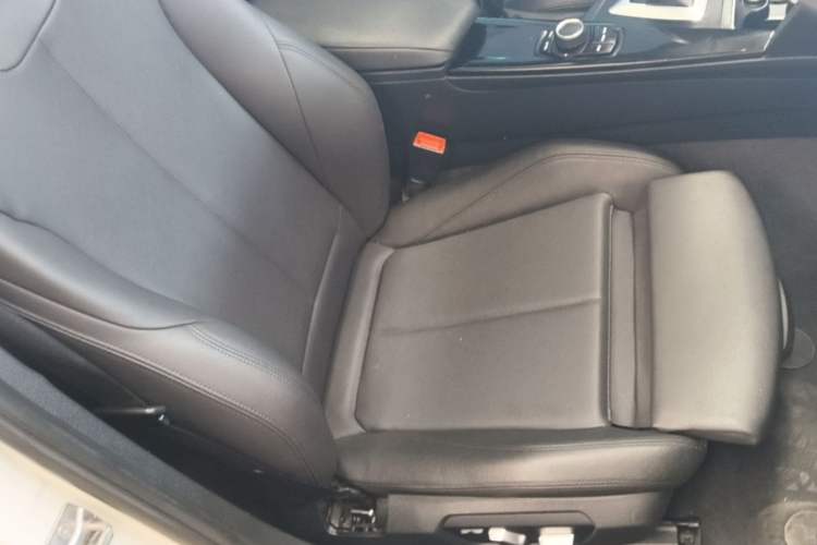 Used BMW 3 Series 2018 320Li Fashion Model Right Front Seat