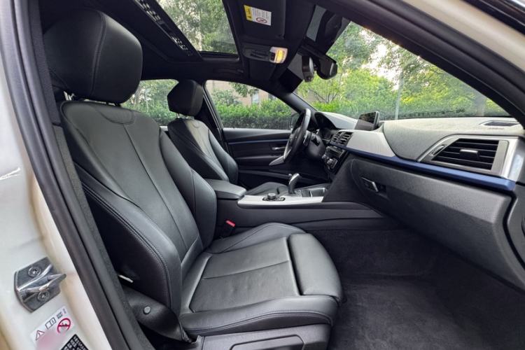 Used BMW 3 Series 2018 320i M Sport Package Right Front Seat