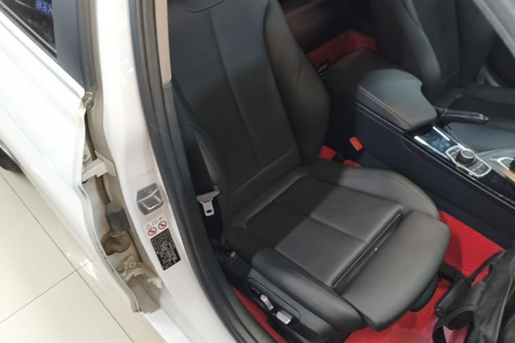 Used BMW 3 Series 2018 320Li Fashion Model Right Front Seat