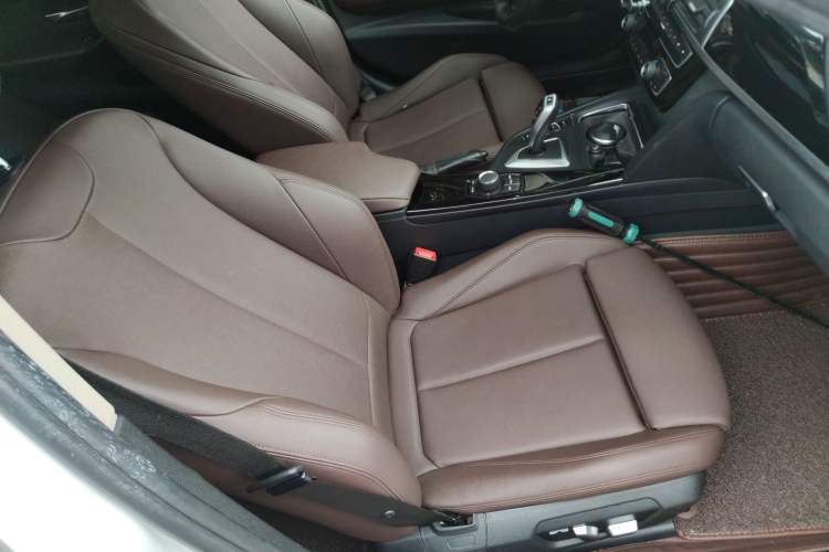 Used BMW 3 Series 2018 320Li Fashion Model Right Front Seat