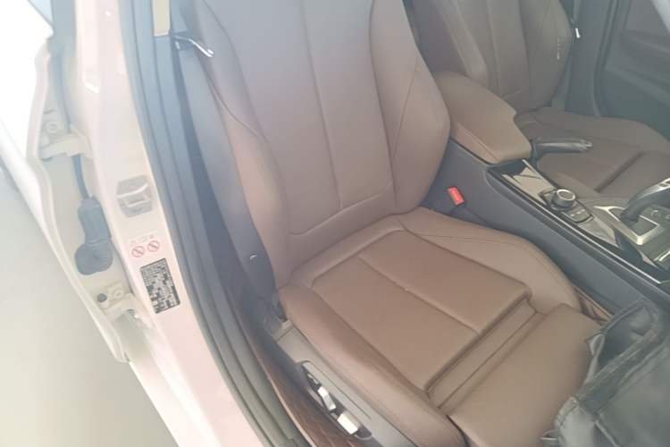 Used BMW 3 Series 2018 320Li Fashion Model Right Front Seat