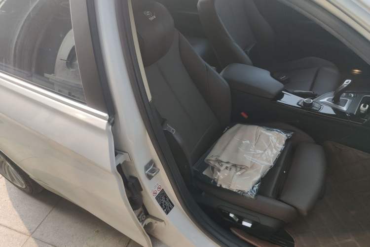 Used BMW 3 Series 2018 320Li Fashion Model Right Front Seat