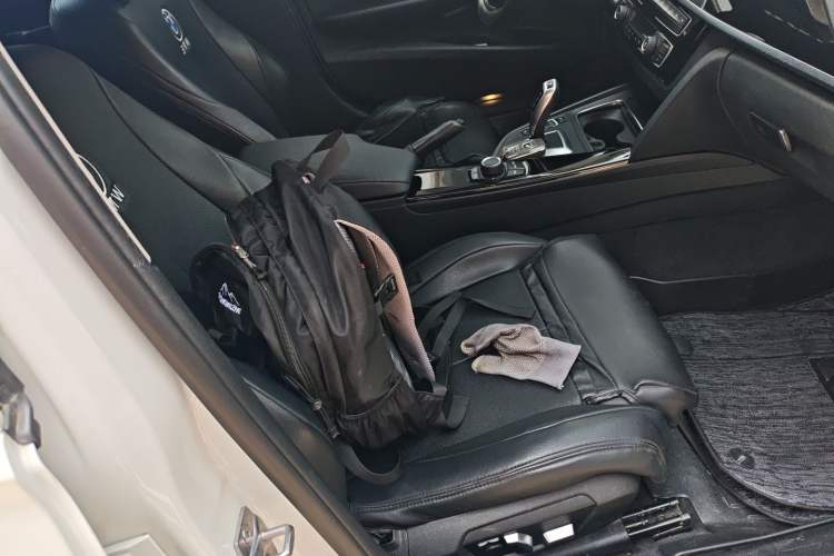 Used BMW 3 Series 2018 320Li Fashion Model Right Front Seat