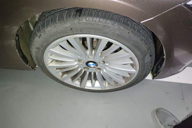 Used BMW 3 Series 2018 320Li Fashion Model Right Front Wheel Hub