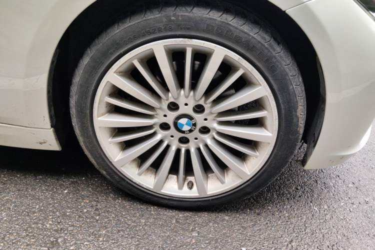Used BMW 3 Series 2018 320Li Fashion Model Right Front Wheel Hub