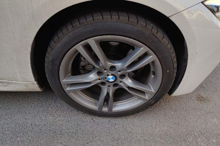 Used BMW 3 Series 2018 320Li M Sport Night Edition Right Front Wheel Hub