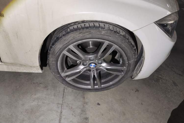 Used BMW 3 Series 2018 320Li M Sport Night Edition Right Front Wheel Hub