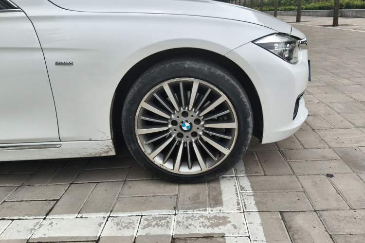 Used BMW 3 Series 2018 320Li Leading Luxury Package Right Front Wheel Hub