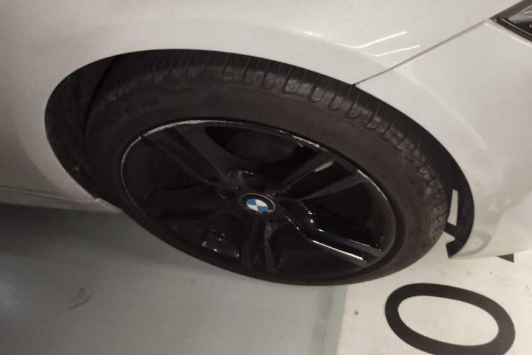 Used BMW 3 Series 2018 320i M Sport Night Edition Right Front Wheel Hub