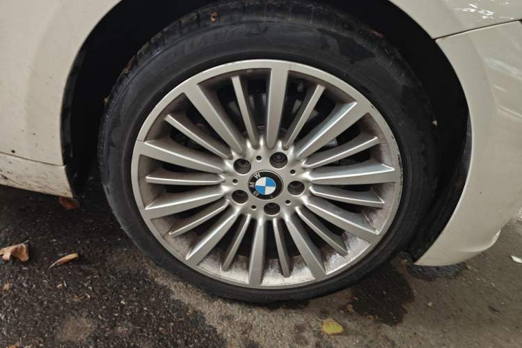 Used BMW 3 Series 2018 320Li xDrive Fashion Model Right Front Wheel Hub