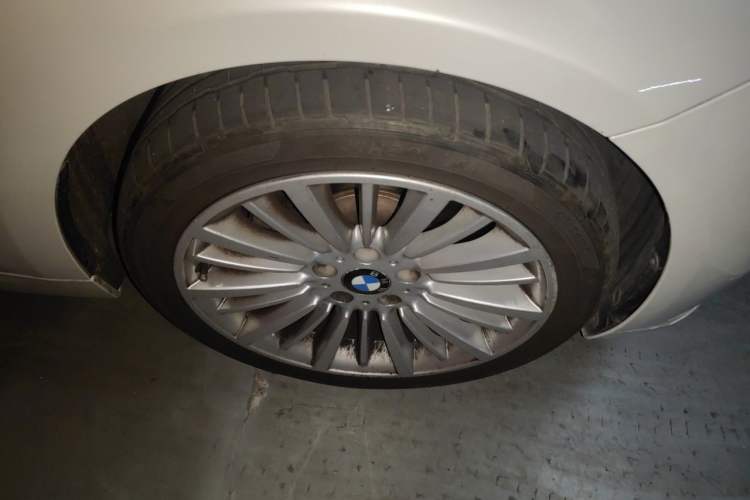 Used BMW 3 Series 2018 320Li Fashion Model Right Front Wheel Hub