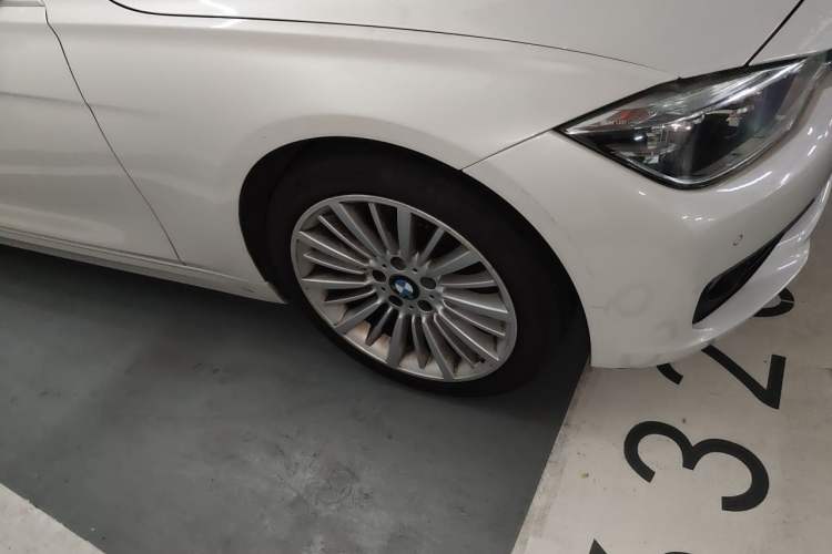 Used BMW 3 Series 2018 320Li Leading Luxury Package Right Front Wheel Hub