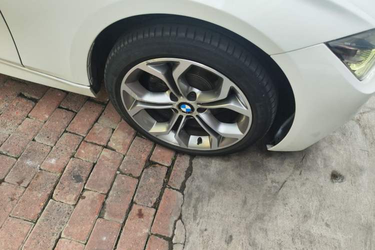 Used BMW 3 Series 2018 320Li Leading Model M Sport Package Right Front Wheel Hub