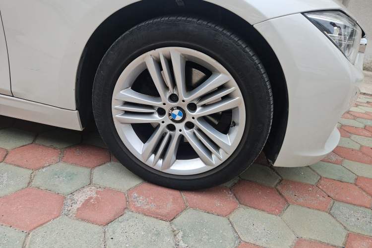 Used BMW 3 Series 2018 318Li Right Front Wheel Hub