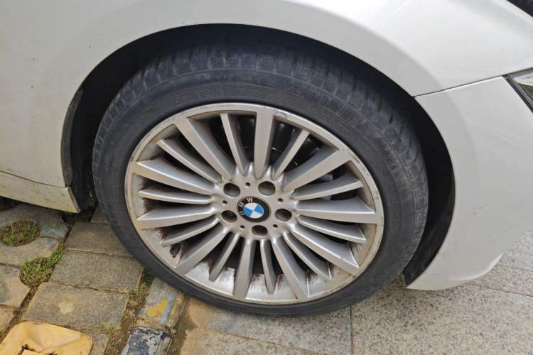 Used BMW 3 Series 2018 320Li Fashion Model Right Front Wheel Hub