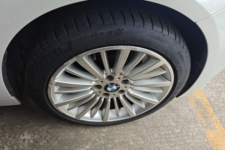 Used BMW 3 Series 2018 320Li xDrive Fashion Model Right Front Wheel Hub