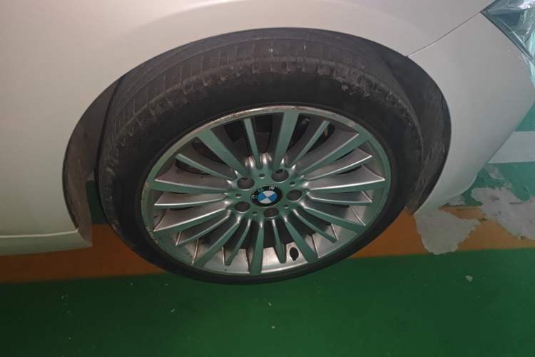 Used BMW 3 Series 2018 320Li Fashion Model Right Front Wheel Hub