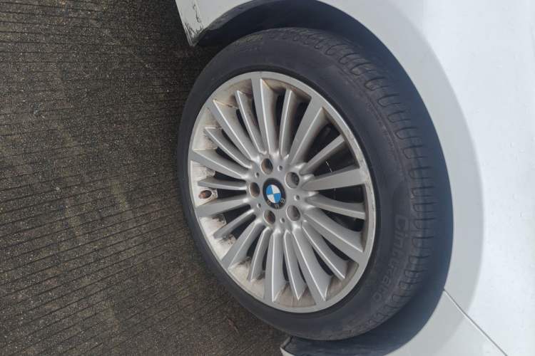 Used BMW 3 Series 2018 320Li Fashion Model Right Front Wheel Hub