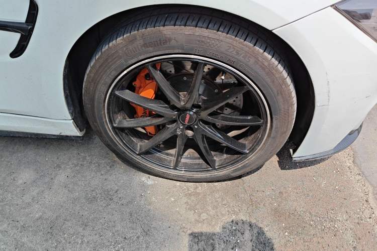 Used BMW 3 Series 2018 320Li Leading Luxury Package Right Front Wheel Hub