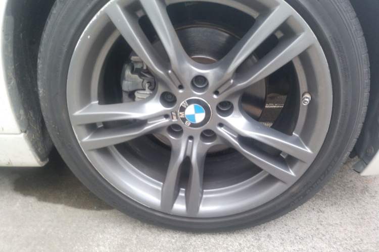 Used BMW 3 Series 2018 330Li M Sport Shadow Edition Right Front Wheel Hub
