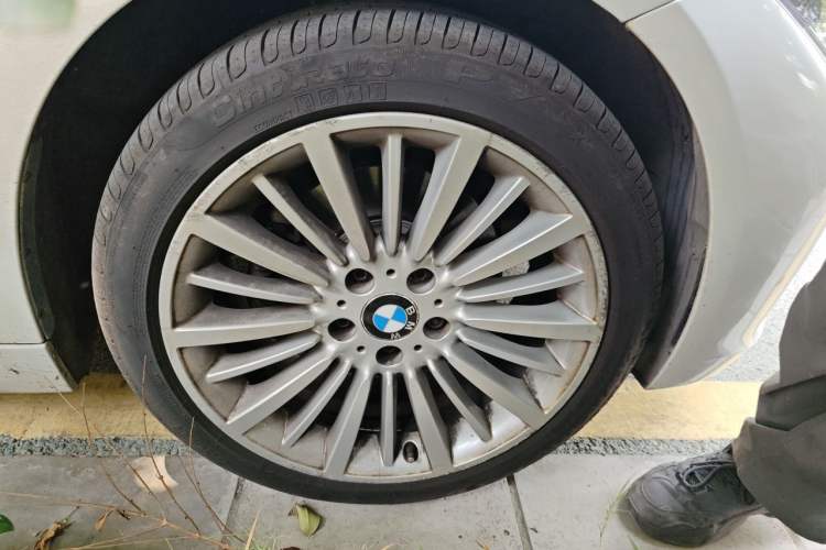 Used BMW 3 Series 2018 320Li xDrive Fashion Model Right Front Wheel Hub
