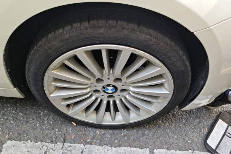 Used BMW 3 Series 2018 320Li Fashion Model Right Front Wheel Hub