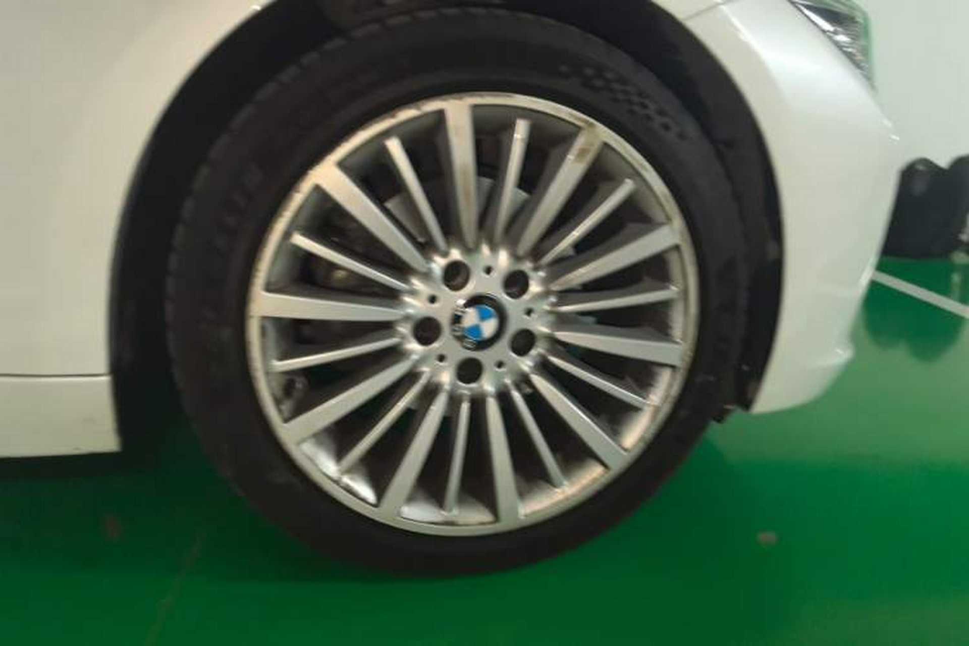Used BMW 3 Series 2018 320Li Fashion Model Right Front Wheel Hub