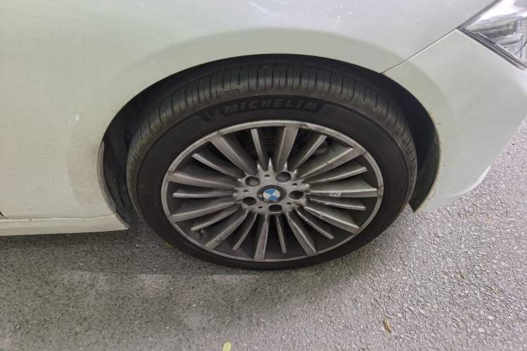 Used BMW 3 Series 2018 320Li Fashion Model Right Front Wheel Hub
