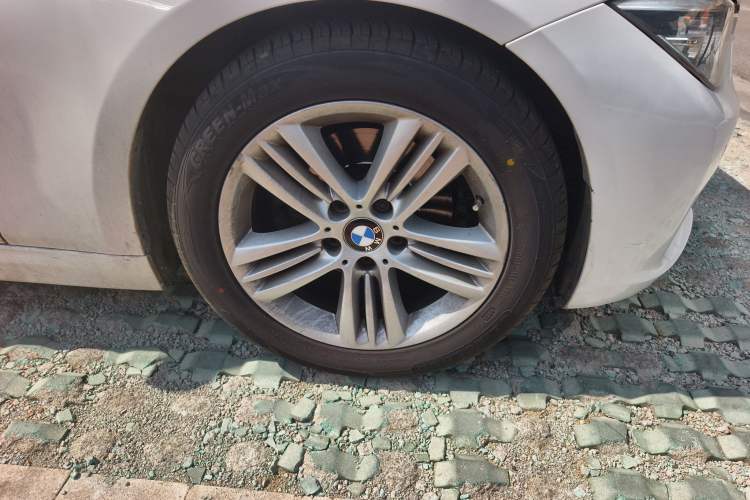 Used BMW 3 Series 2018 318Li Right Front Wheel Hub