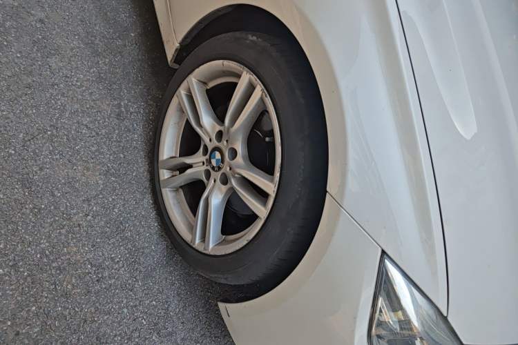 Used BMW 3 Series 2018 320Li Leading Model M Sport Package Right Front Wheel Hub