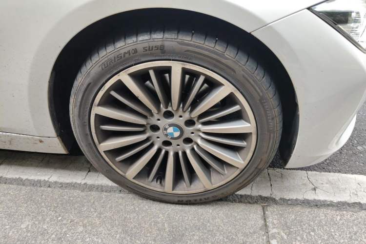 Used BMW 3 Series 2018 320Li Leading Luxury Package Right Front Wheel Hub