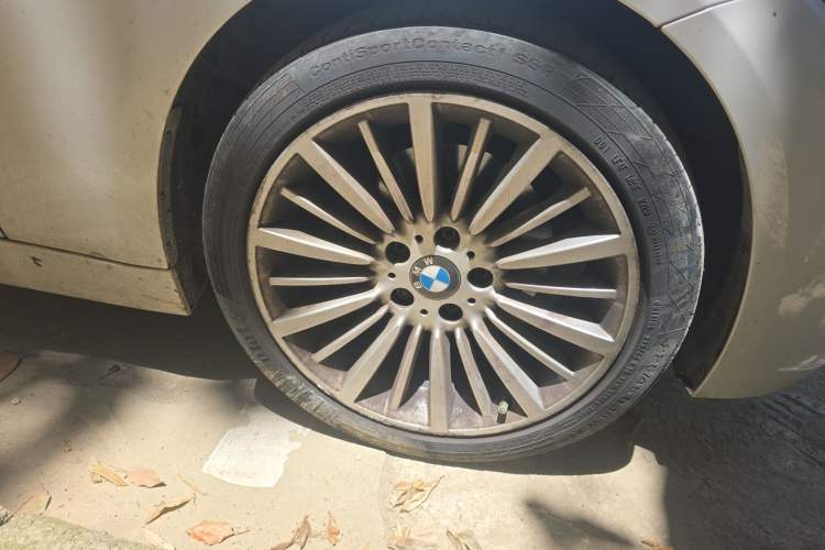 Used BMW 3 Series 2018 320Li Fashion Model Right Front Wheel Hub