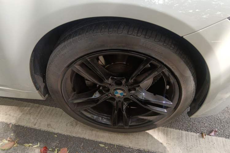 Used BMW 3 Series 2018 320Li Leading Model M Sport Package Right Front Wheel Hub