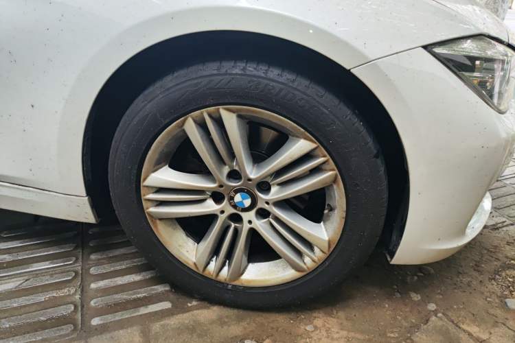 Used BMW 3 Series 2018 318Li Right Front Wheel Hub