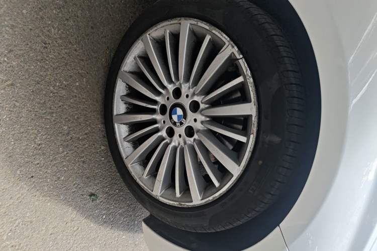 Used BMW 3 Series 2018 320Li Fashion Model Right Front Wheel Hub