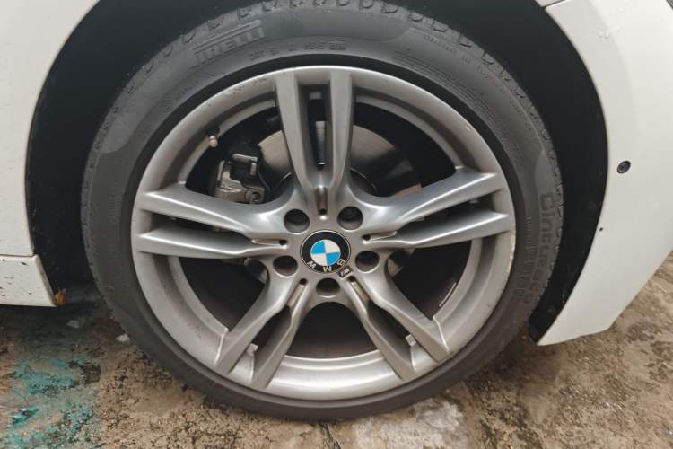 Used BMW 3 Series 2018 320Li M Sport Night Edition Right Front Wheel Hub
