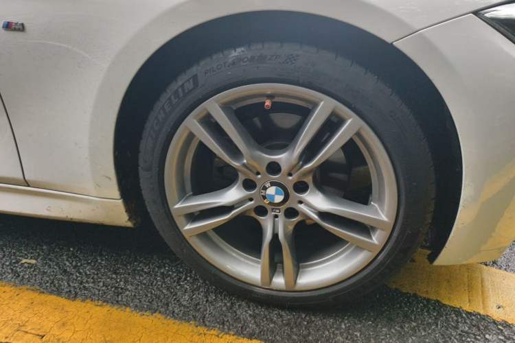 Used BMW 3 Series 2018 320Li M Sport Night Edition Right Front Wheel Hub