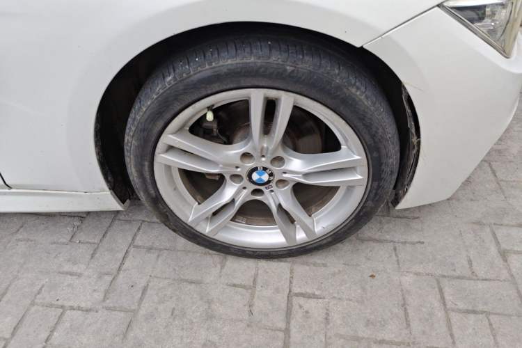 Used BMW 3 Series 2018 320Li Leading Model M Sport Package Right Front Wheel Hub