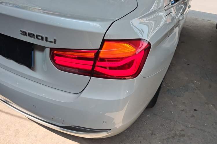Used BMW 3 Series 2018 320Li Fashion Model Right Rear Taillight