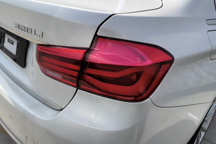 Used BMW 3 Series 2018 320Li Fashion Model Right Rear Taillight